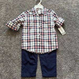 New! Carter’s Boy’s Shirt & Pants Set. In excellent clean condition. Size 2T